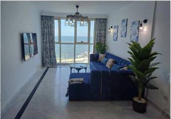 Appartamento con Due Camere, Balcone e Vista Mare2