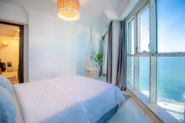 Appartamento con Due Camere - Vista Panoramica sul Mare con Terrazza