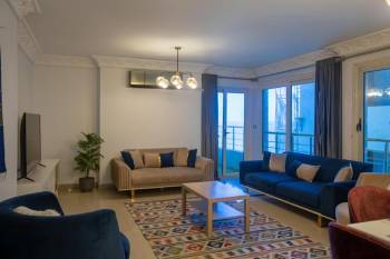 Three-Bedroom Apartment - Corner Sea View4