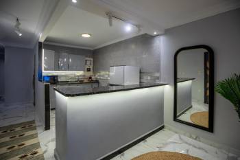 Three-Bedroom Deluxe Apartment With Sea View11